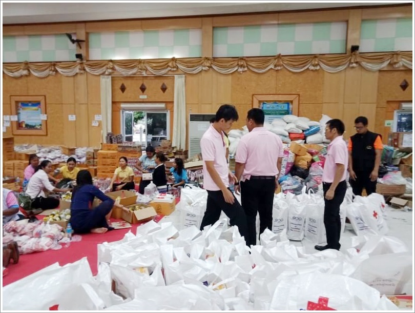 สำนักงานบังคับคดีจังหวัดยโสธรร่วมบรรจุถุงยังชีพช่วยเหลือผู้ประสบอุทกภัย ในพื้นที่จังหวัดยโสธร